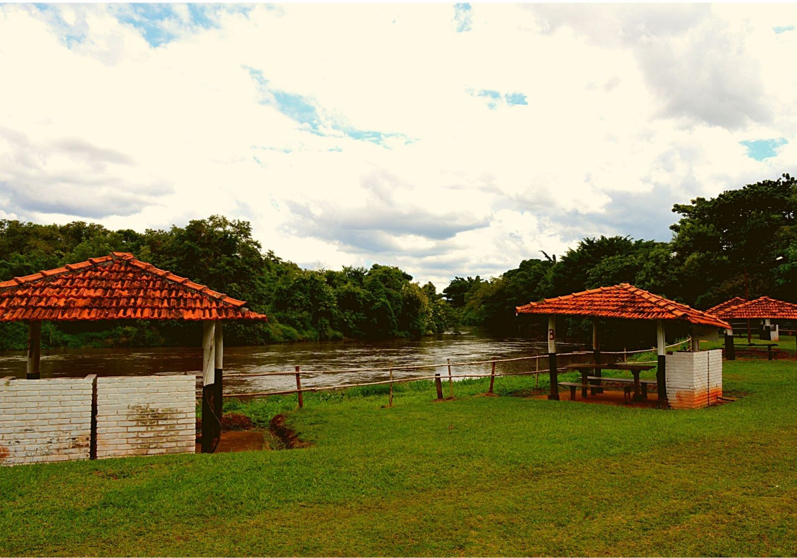 Esportiva MIL GRAU  Santa Cruz do Rio Pardo SP